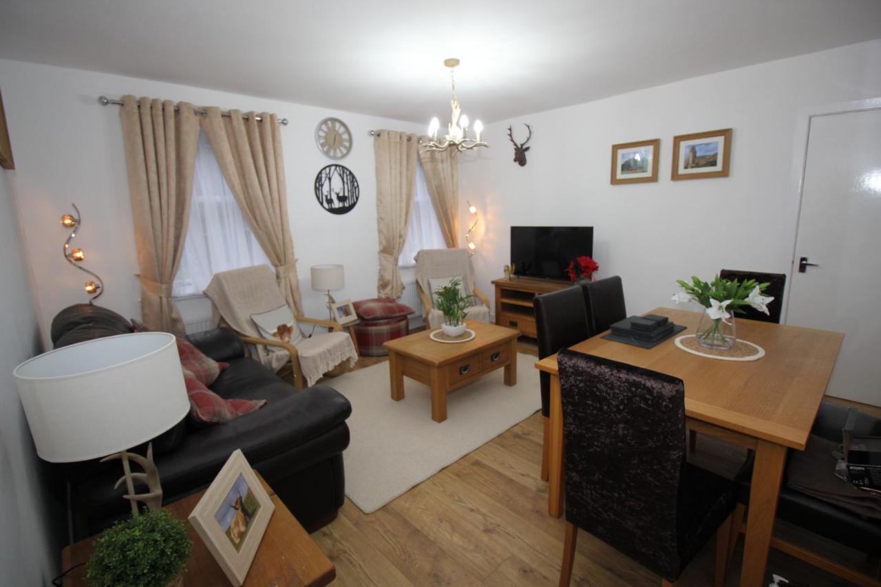 Historic Old Town 2 Bed Ground Floor Apartment 스털링 외부 사진